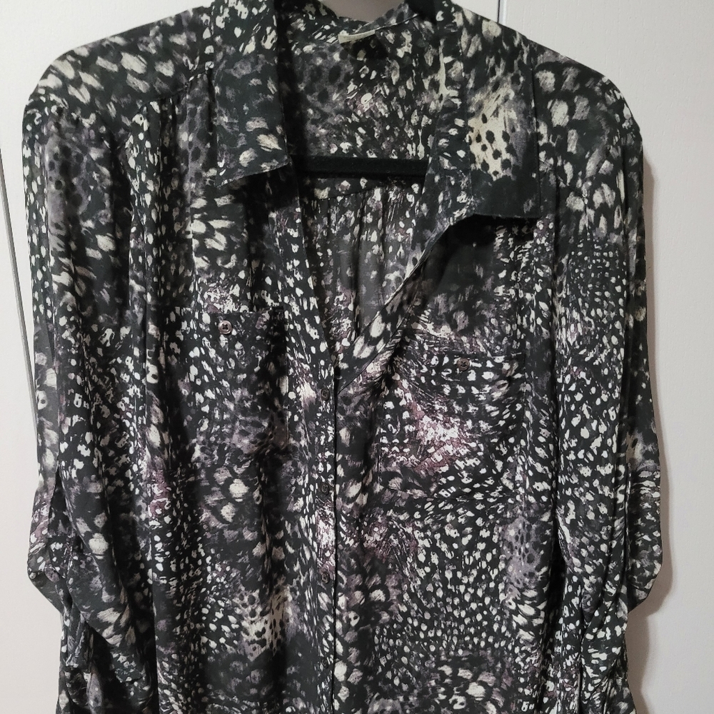 Long-sleeved blouse